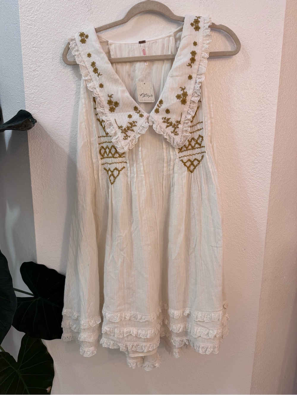 NWT Free People Cream Ruffle Collar Embroidered Sleeveless Mini Babydoll Dress - Picture 3 of 15